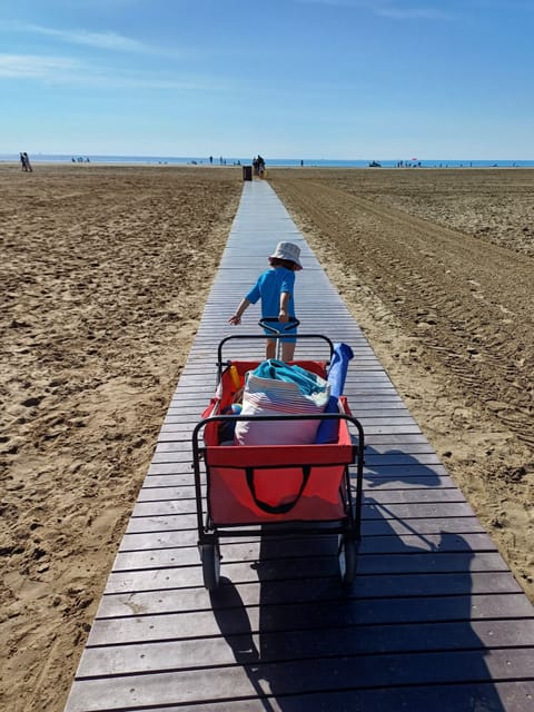 Beach nearby, beach towels