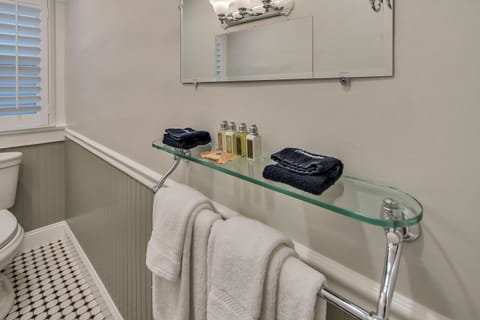 Shower, jetted tub, hair dryer, towels