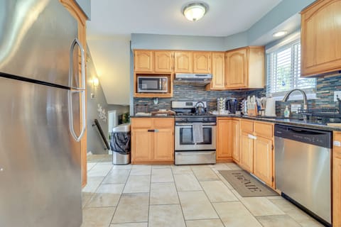 Kitchen | Cooking Basics | Keurig Coffee Maker | Main Level