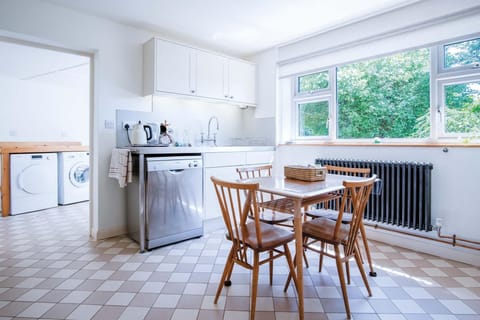 Palace Park - 2 Bedroom Bungalow - Manorbier (20316)