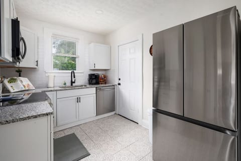 Fully Furnished Kitchen