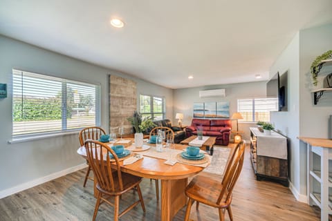 Moclips Vacation Rental | 2BR | 2BA | 900 Sq Ft | 3 Steps Required