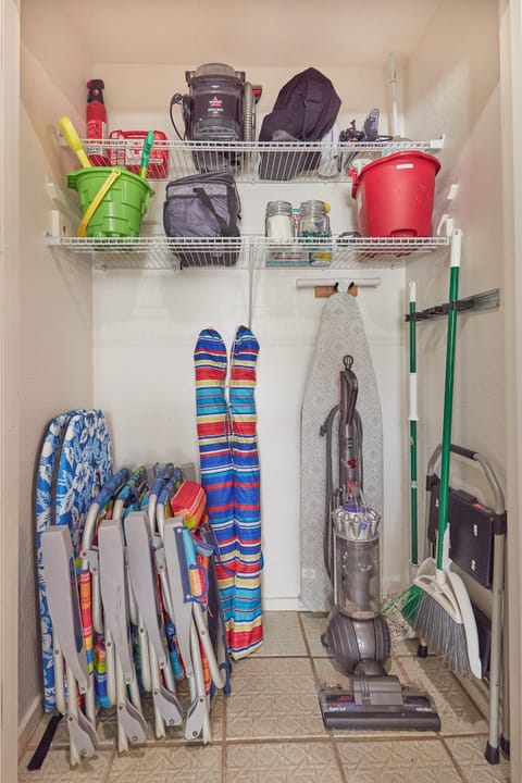 Beach equipment and toys