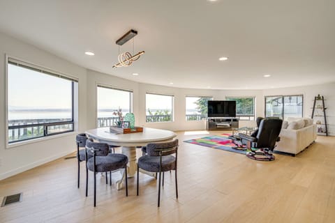 Camano Vacation Rental | 4BR | 3BA | 4,000 Sq Ft | Steps to Enter