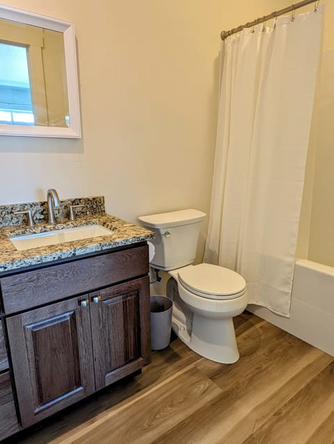 Herbs Room has two queen beds, Smart TV, private porch and private bathroom.
*Every suite is private and has a private bathroom. 
*Kitchen and living space are shared with other guests.