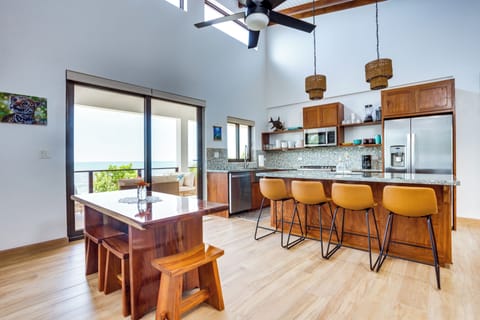 Full kitchen and dining