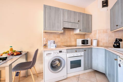 Kitchen and dining area