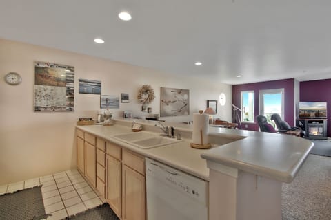 112 Vacation by the Sea