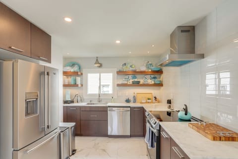 Kitchen | Toaster | 1st Floor