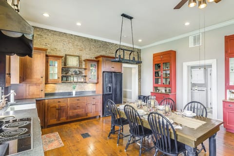 Kitchen | 1st Floor | Dining Table | Cooking Basics | Dishware/Flatware