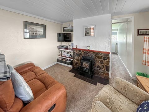 Living area | Fishers Croft Holiday Cottage, Sandyhills