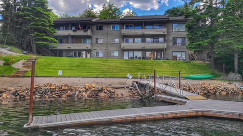 Your views as you park the boat after a day on the lake!