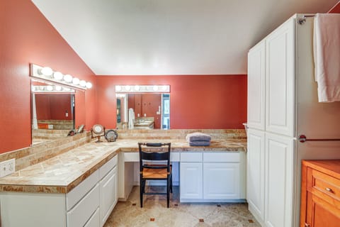 En-Suite Bathroom (Main House) | 2nd Floor