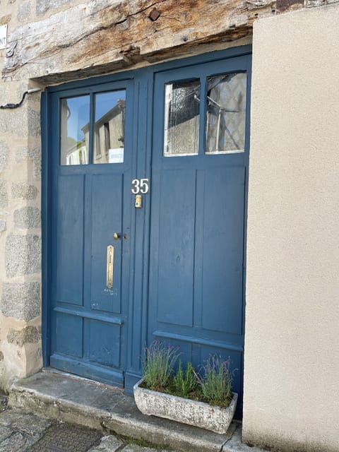 Park right in front of the entrance!!