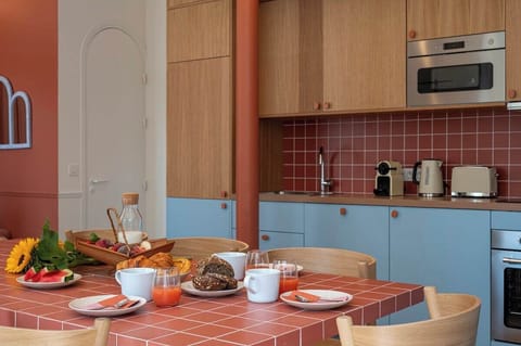 Dining Area - Kitchen