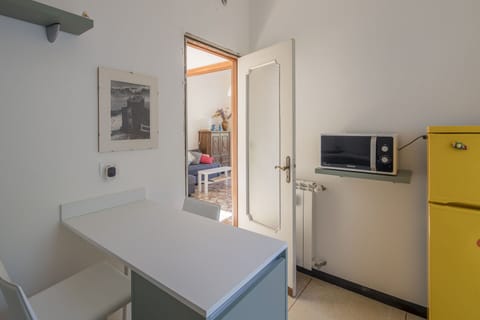 Autumn, Kitchen, Spring, Summer