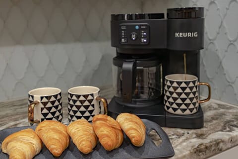 A Keurig Duo that does drip coffee and K-Cups