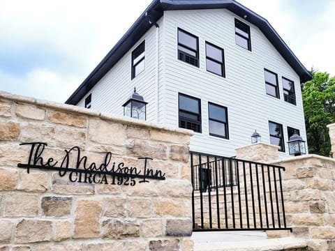 MadisonInn exterior May2024 1