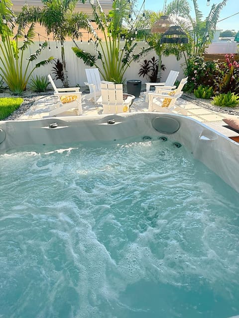 Outdoor spa tub