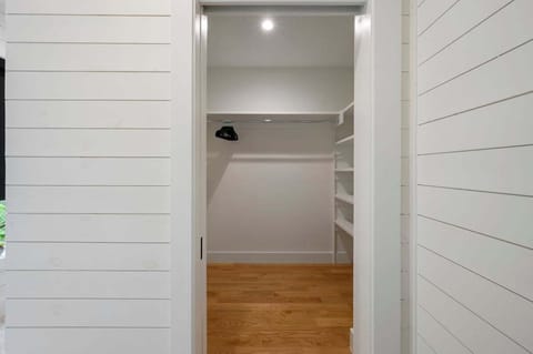 Upstairs Master Bathroom #3