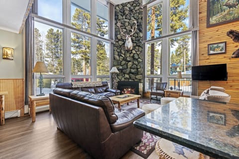 Aspen Glow living area with enormous windows