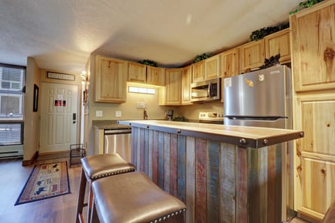 Island barstool seating