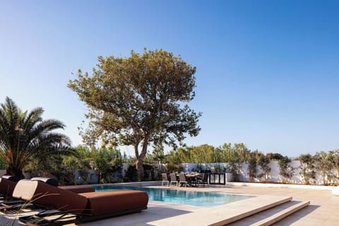 Nuera I spans across 270m² and features five beautifully appointed bedrooms, comfortably welcoming 10 guests