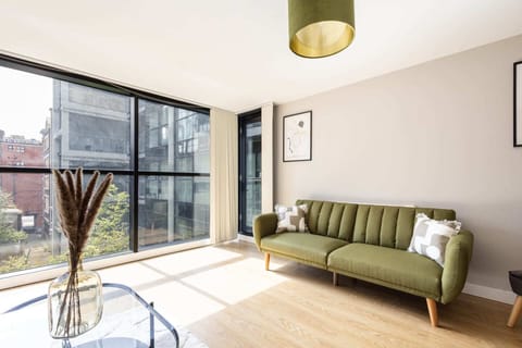 The Pall Mall Apartment, Liverpool - Host & Stay