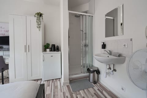 Fridge and coffeemachine