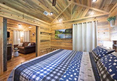 Benefit from the convenience of an en-suite bathroom connected to this cozy bedroom.