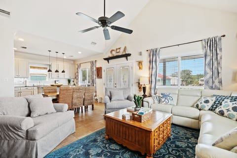 25-5521 Wolfhead Ave 25