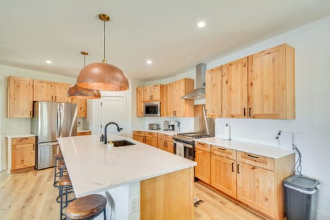 Kitchen | Cooking Basics | Complimentary Spices | Upper Floor