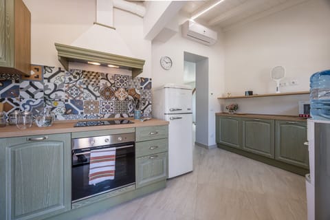 Autumn, Kitchen, Spring, Summer