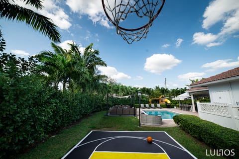 Sport court