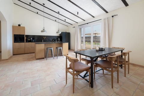 Kitchen & Dining area 