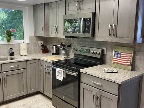 Updated stainless steel appliances!
