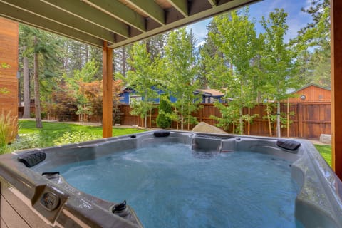 - Relax in the private hot tub - unwind in comfort surrounded by tall pines
- Perfect outdoor retreat with spa amenities - enjoy peace in nature
- Book this Airbnb cabin getaway - hot tub luxury experience