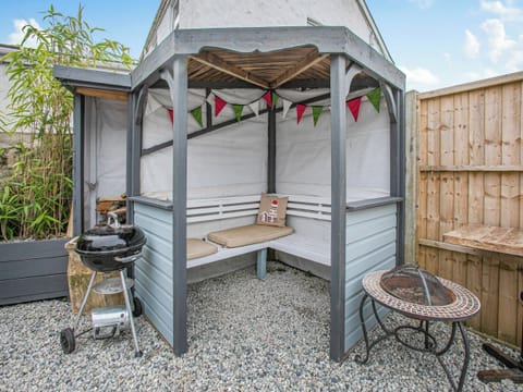 Outdoor | Lanner Moon, Lanner