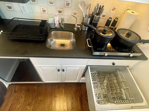 Fridge, microwave, dishwasher, coffee/tea maker