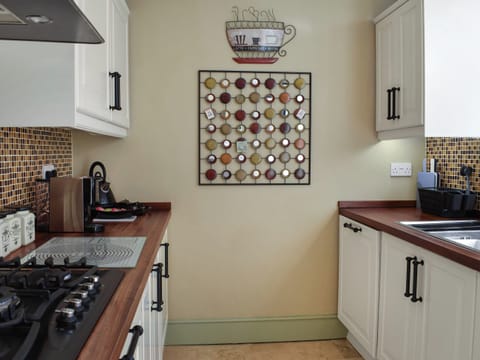 Kitchen | Valentine Retreat, Evesham