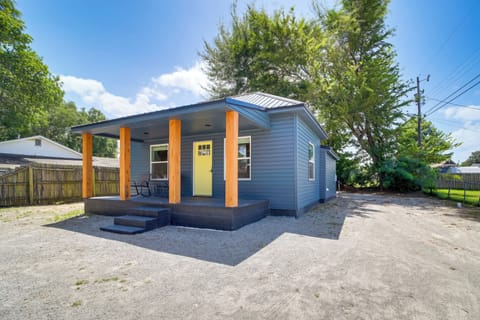 Eufaula Vacation Rental | 2BR | 1BA | 5 Steps to Enter | 900 Sq Ft