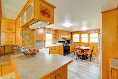 Kitchen & Dining Area | Cooking Basics | Dishwasher | Drip Coffee Maker