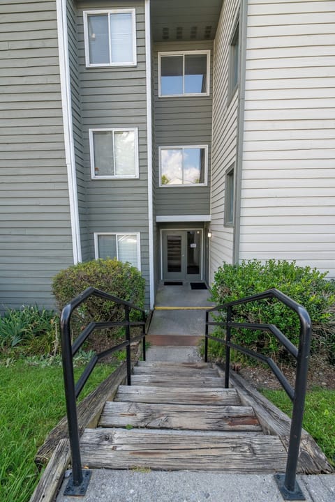 Enchanted Treehouse Hideaway's exterior