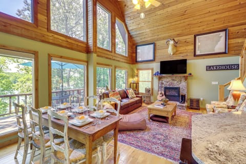 Greers Ferry Vacation Rental | 1BR | 3BA | 2,200 Sq Ft | 1 Step to Enter