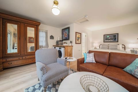 #stayinmydistrict The Coco Rose Private patio