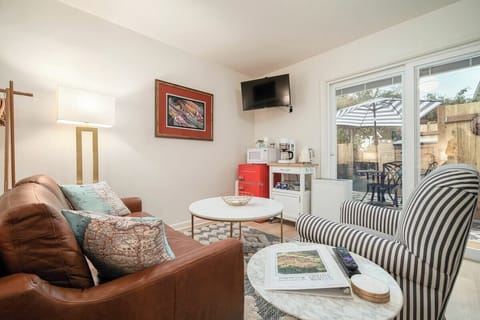 #stayinmydistrict The Coco Rose Private patio