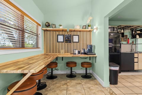 Willie's Coffee Bar and Eating Area