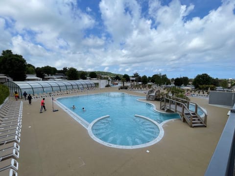 Indoor pool, outdoor pool