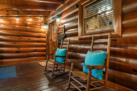 No cabin is complete without a pair of rocking chairs on the covered porch!