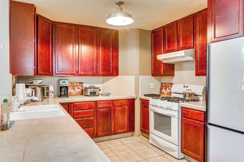 Upper Kitchen | 2nd Floor